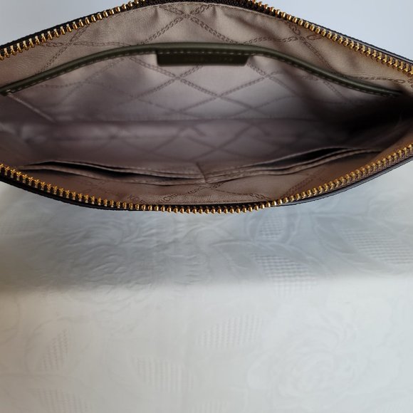 MICHAEL KORS Jet Set Large Zip Pouch Wristlet-Brown/Olive color - Picture 12 of 15